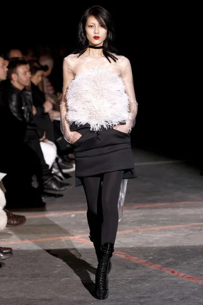 Look 49